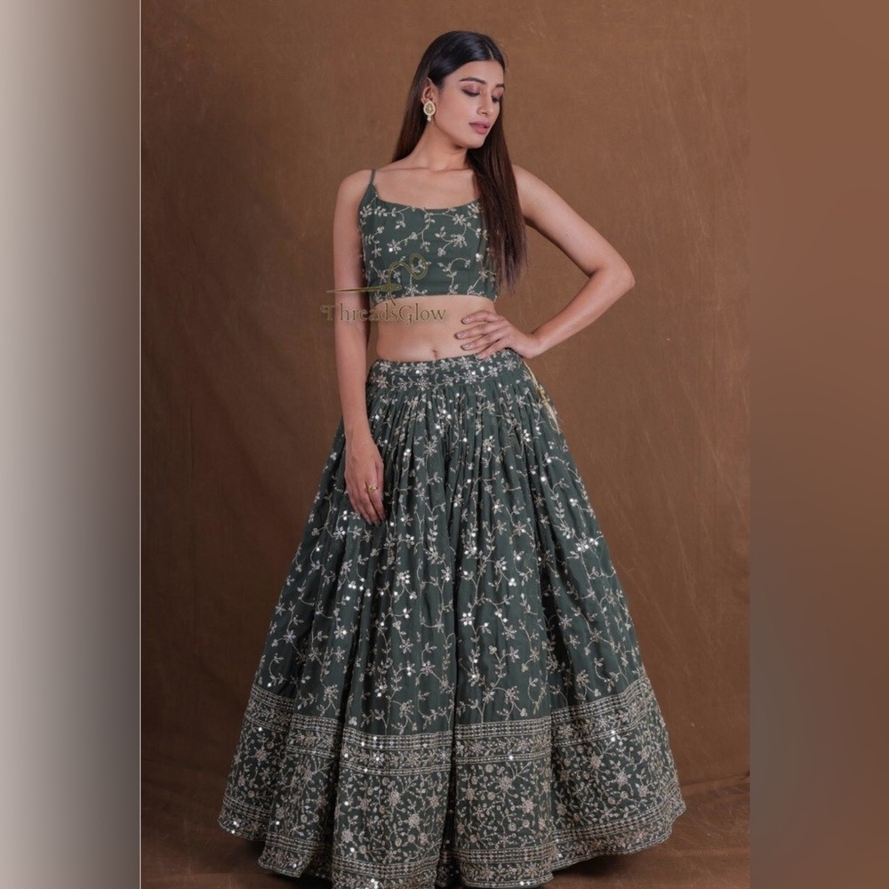 Green Georgette Lehenga Choli Dupatta Set Zari Thread Sequin Embroidery - Picture 2 of 6